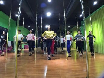 圖 新津鋼管舞 年薪百萬主播選擇的才藝技能舞蹈培訓學校 成都文體培訓