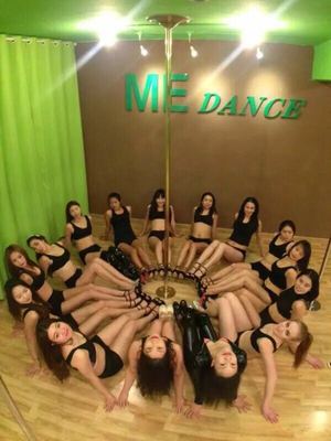 成都專(zhuān)業(yè)鋼管舞教練培訓(xùn)班指南 如何選擇適合你的課程